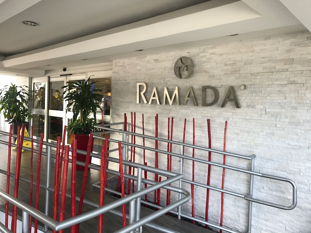 Ramada By Wyndham Miami Springs/Miami International Airport 27/48