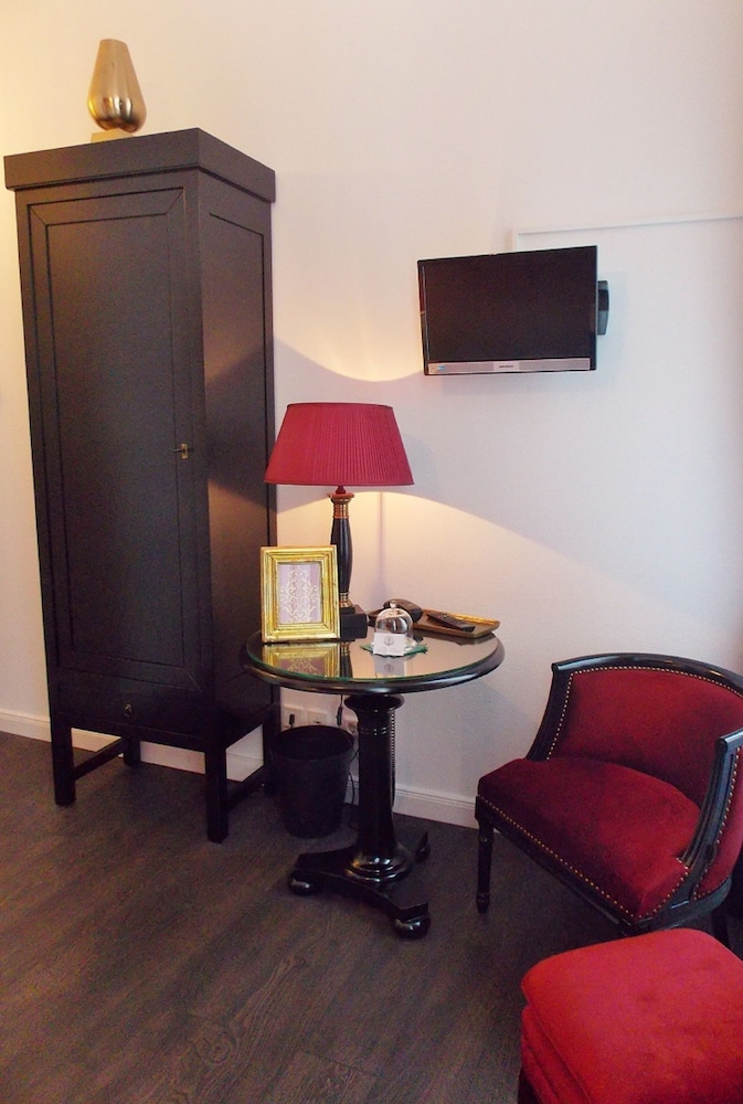 DOMSTERN HOTEL 60/64