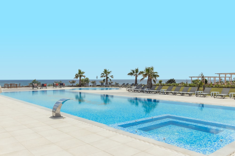 King Maron Beach Hotel & Spa 20/50