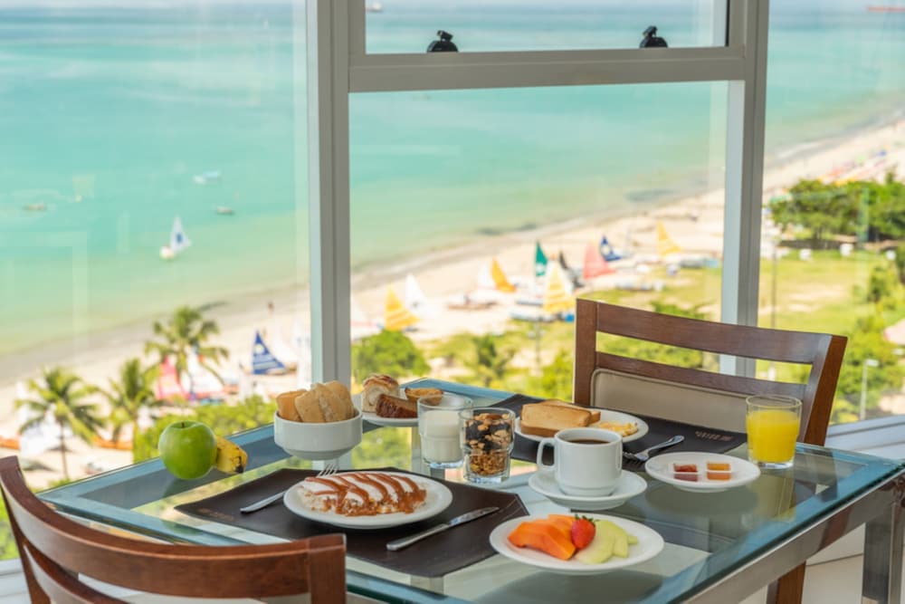 Hotel Brisa Suites 49/64