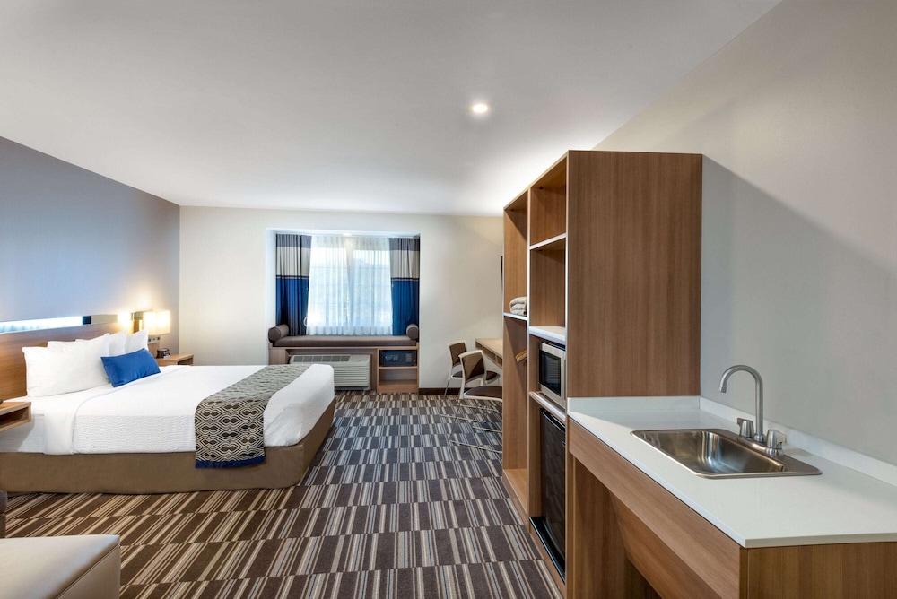 Microtel Inn and Suites by Wyndham Warsaw 42/42