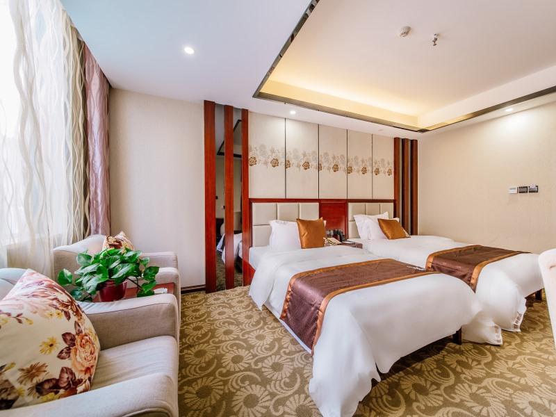 GreenTree Eastern Kunming Baiyun Road Tongde Square Hotel 28/38