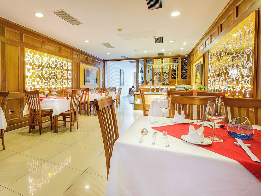 Royal Hotel Nha Trang 49/55