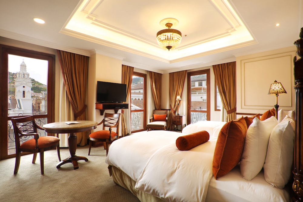 Hotel Plaza Grande 40/76