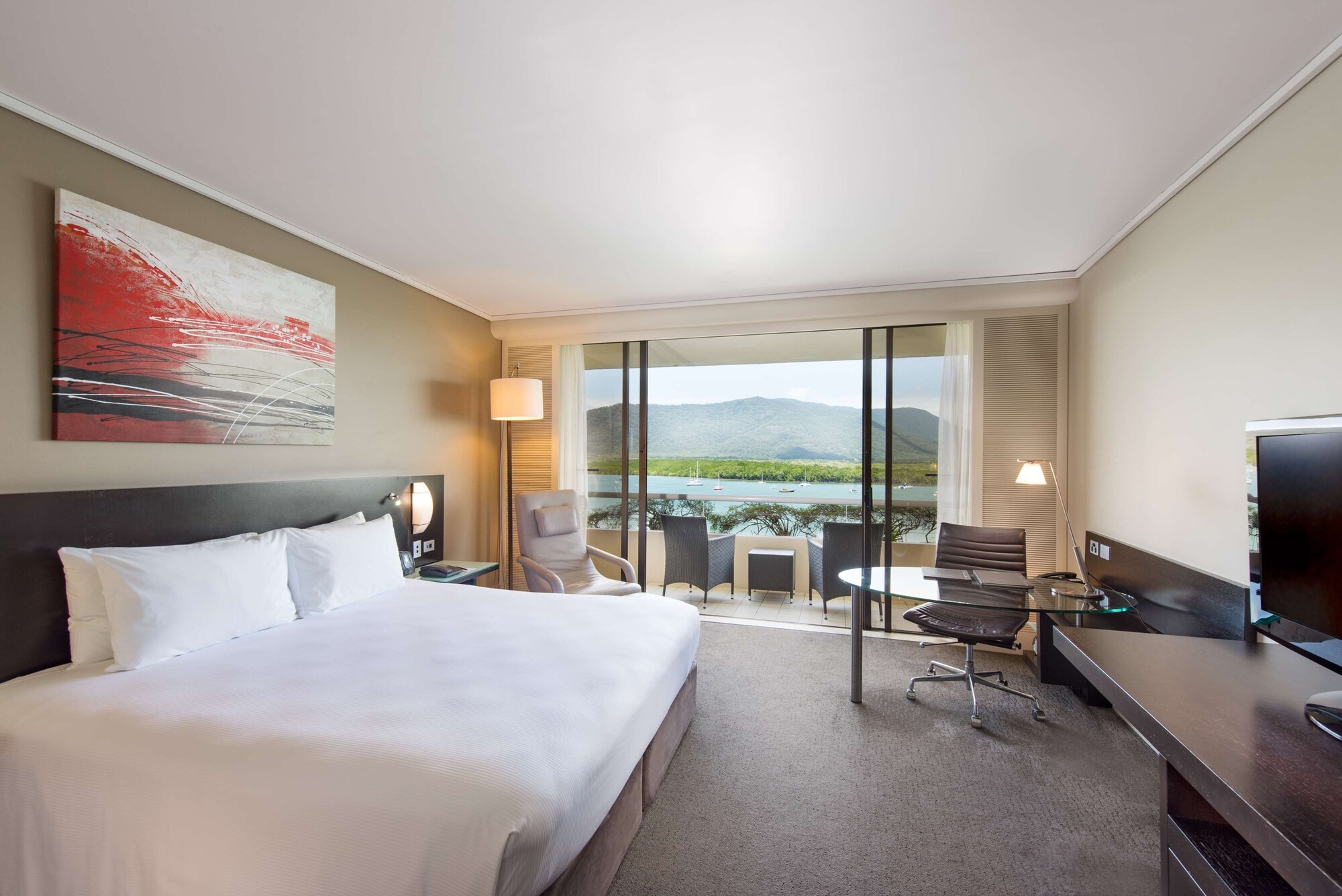 DELUXE, KING BED, WATER VIEW