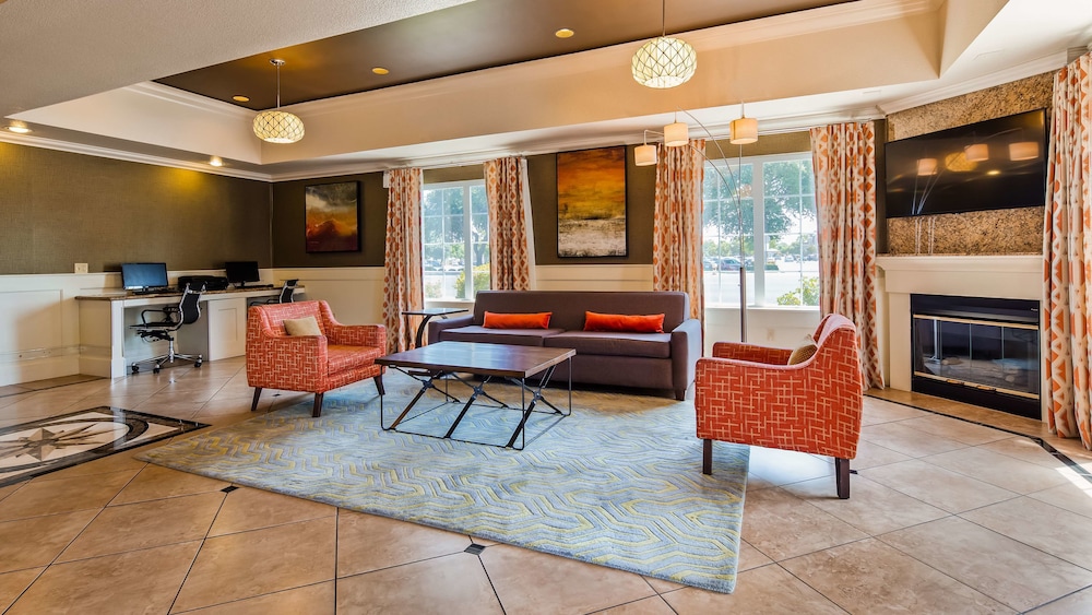 Best Western Plus Rama Inn & Suites 25/34