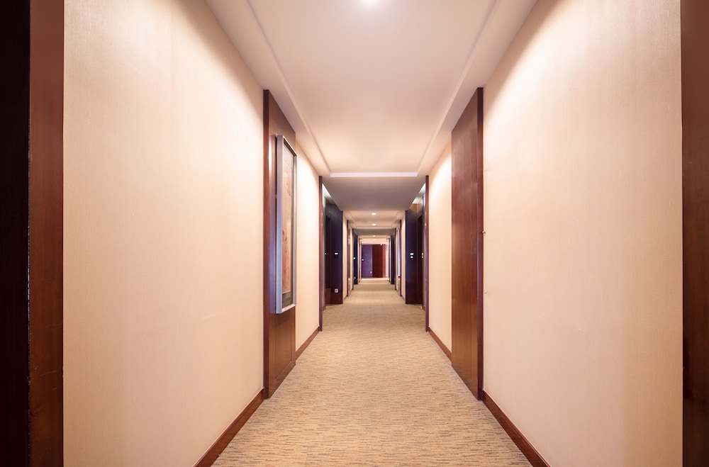 L Gem Hotel photo3