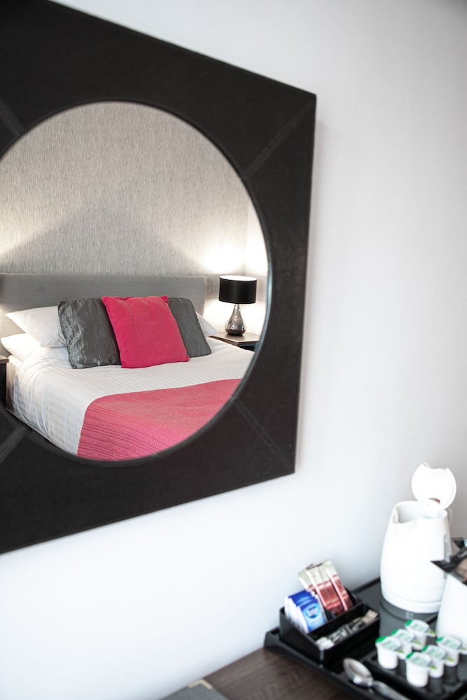 Trelawney Hotel B B Guest House 32/50