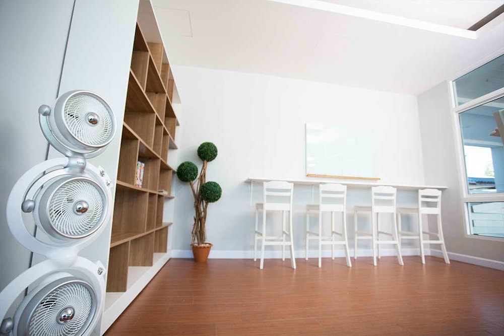 Bbg Seaside Luxurious Service Apartment 27/31