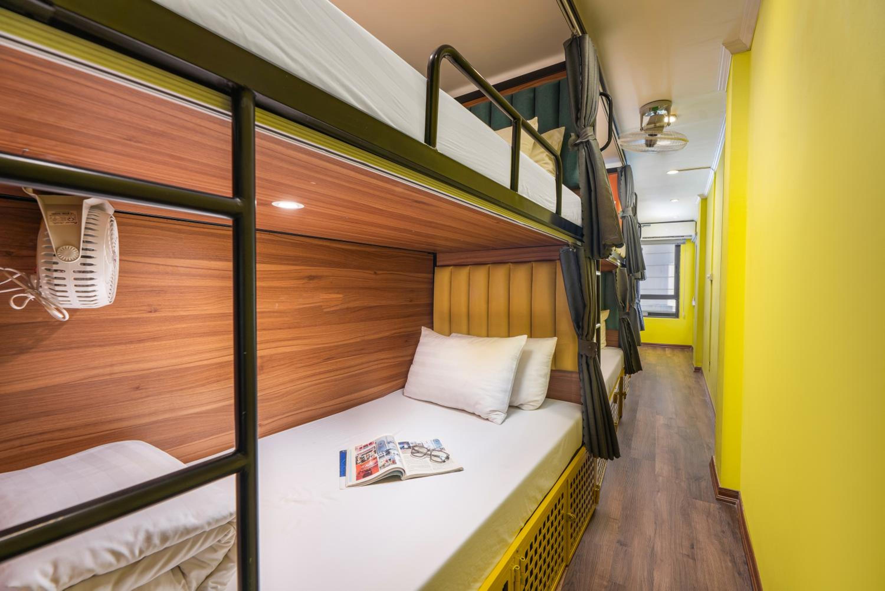 Mixed Dorm, 12 Beds