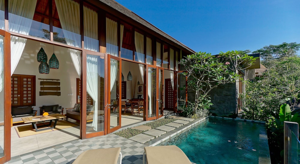 TEJAPRANA RESORT & SPA 24/50