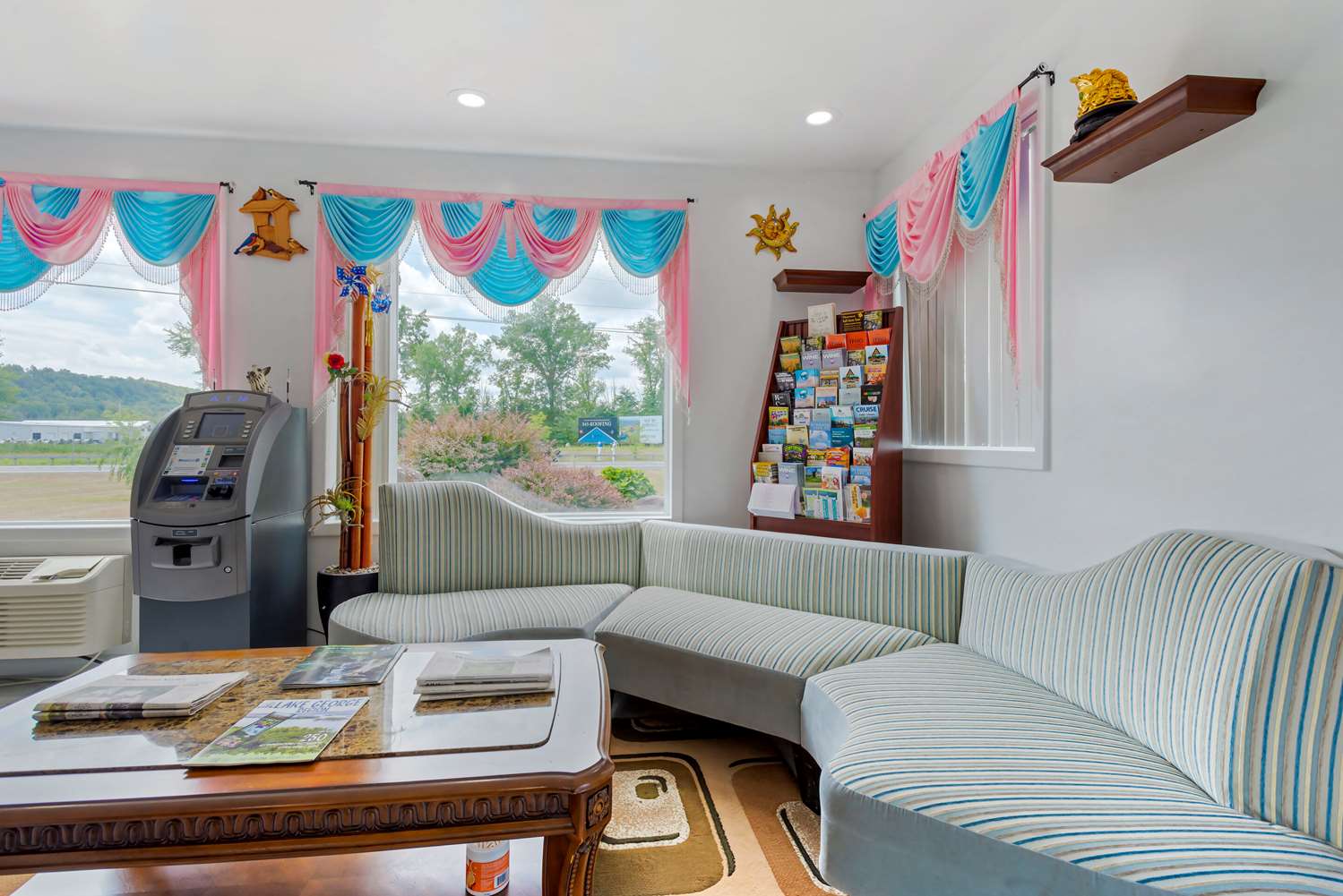Rodeway Inn & Suites New Paltz - Hudson Valley 26/28