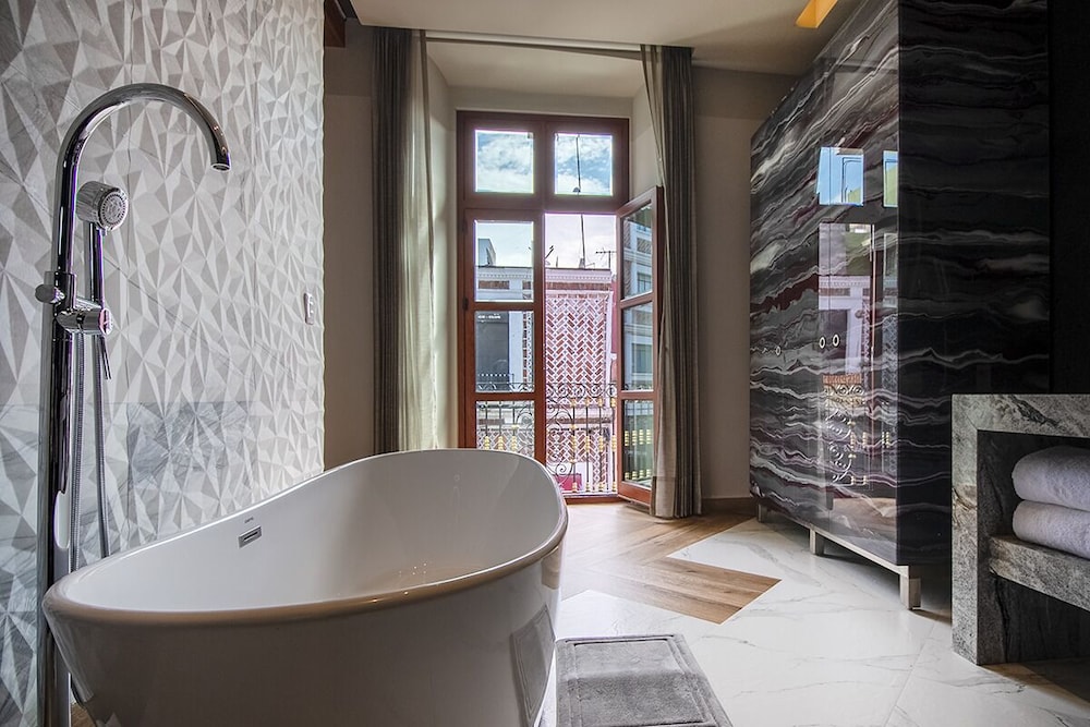 L Hotel Perla Boutique 56/58