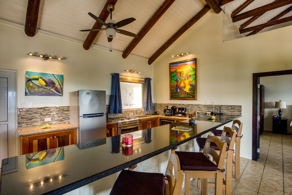 Mariposa Beach Suites 36/50