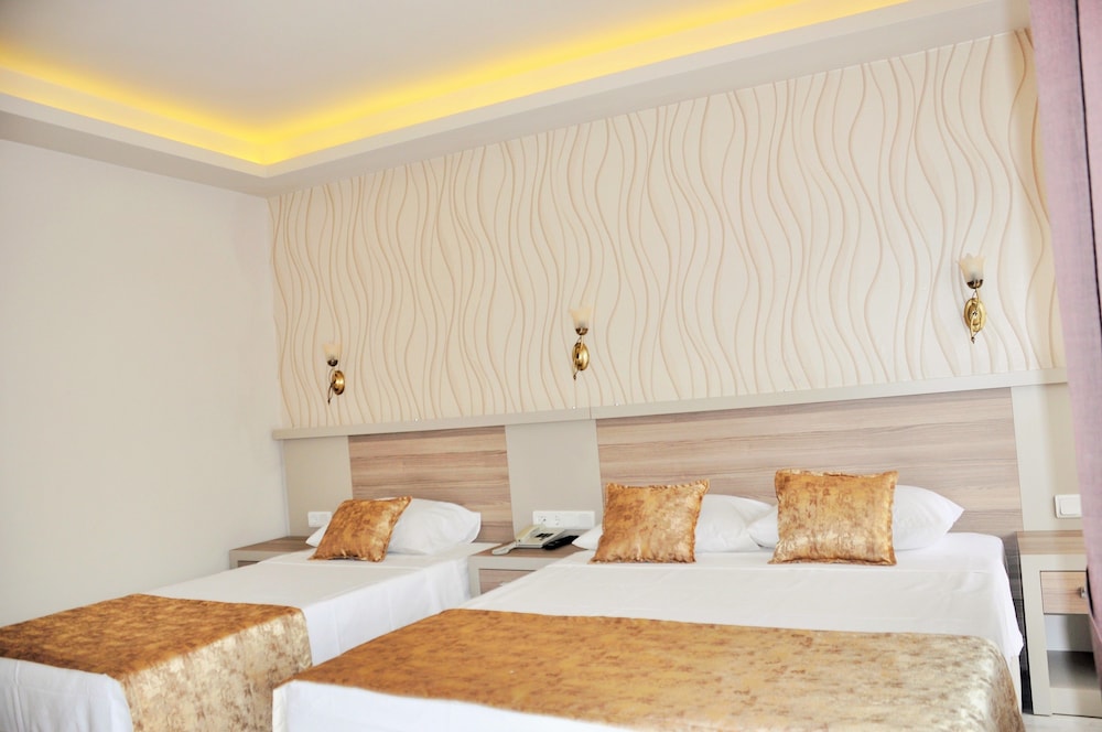 Seren Sari Hotel 13/35