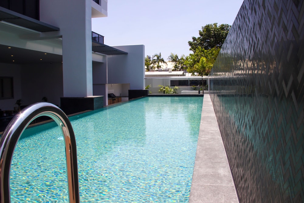 Synergy Broadbeach 1/52