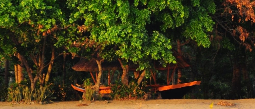 Nabulao Beach And Dive Resort 60/70