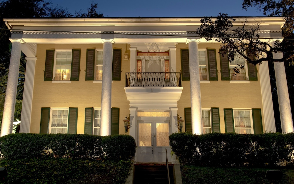 Anchuca Historic Mansion & Inn 6/49