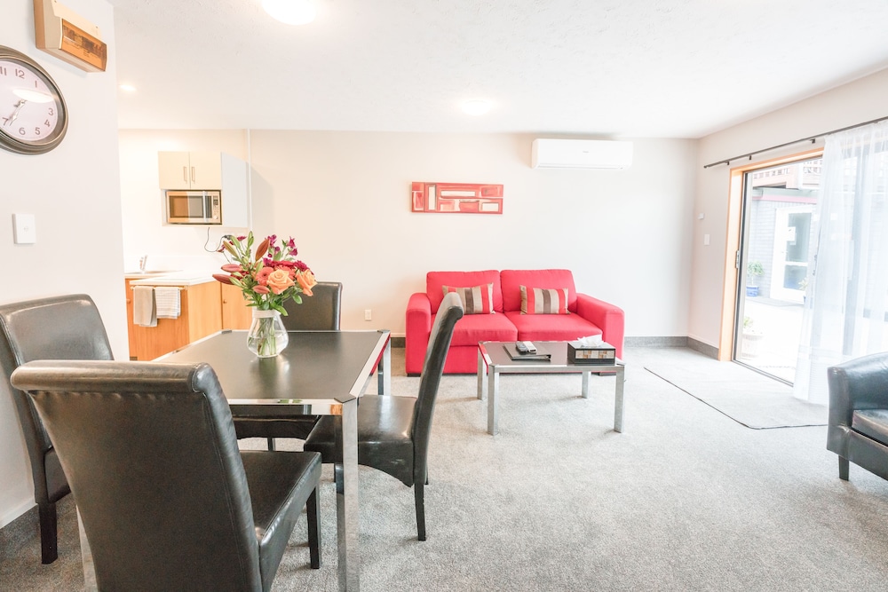 Strathern Motor Lodge 42/59