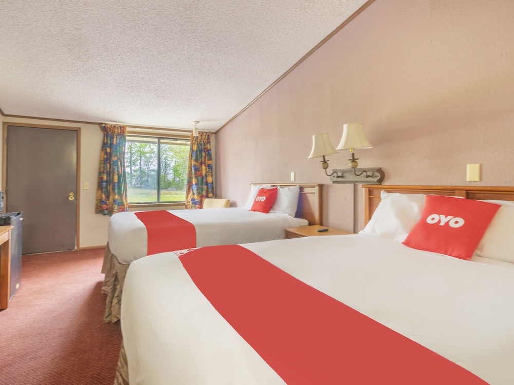 OYO Hotel Daleville AL Hwy 84 42/75