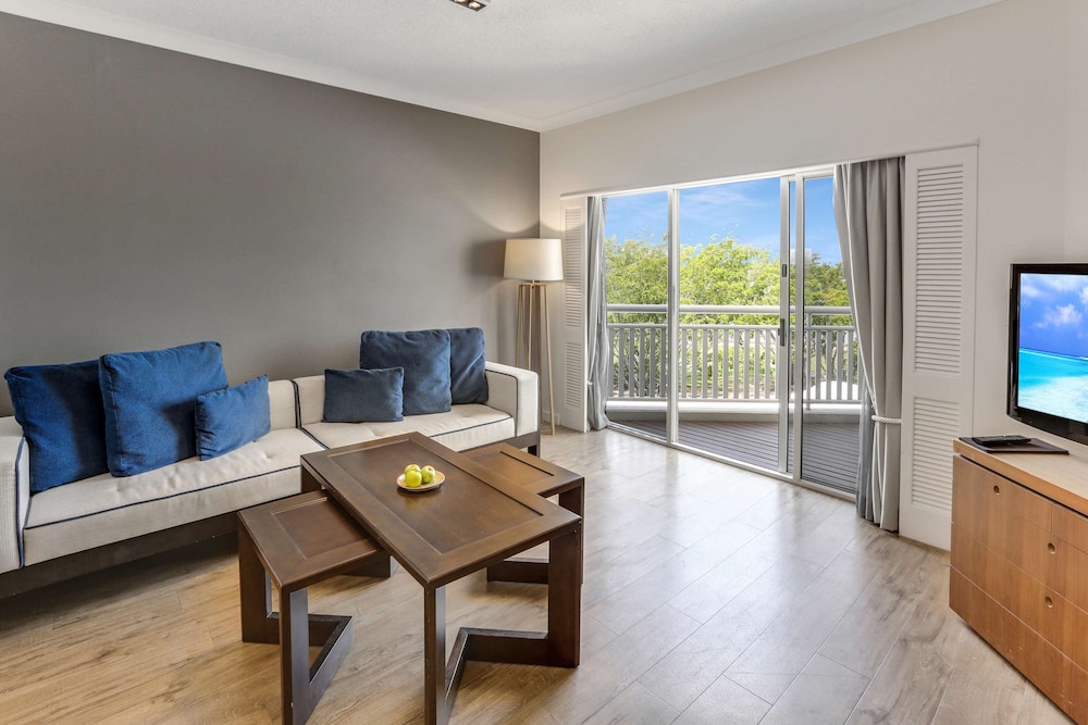 Shangri La the Marina Cairns 53/74