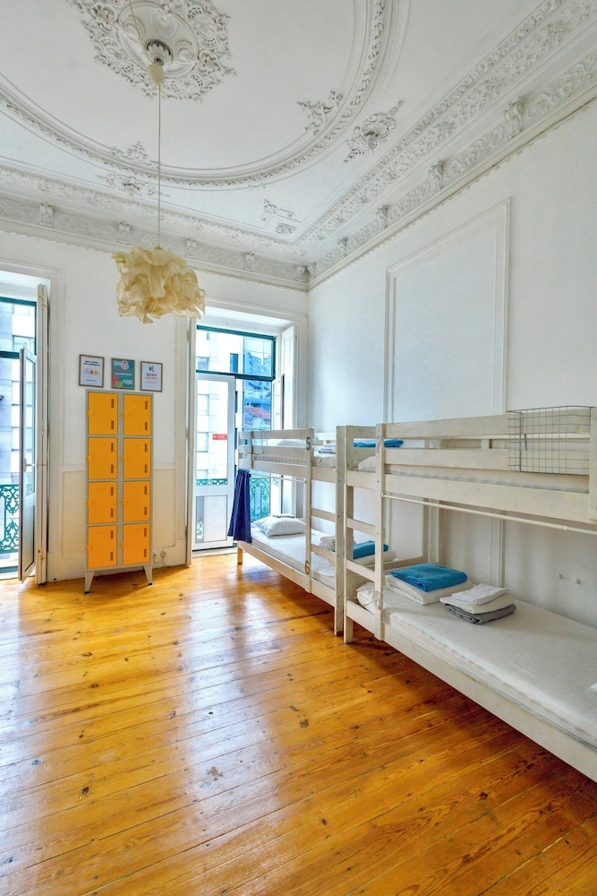 Ambiente Hostel 24/50