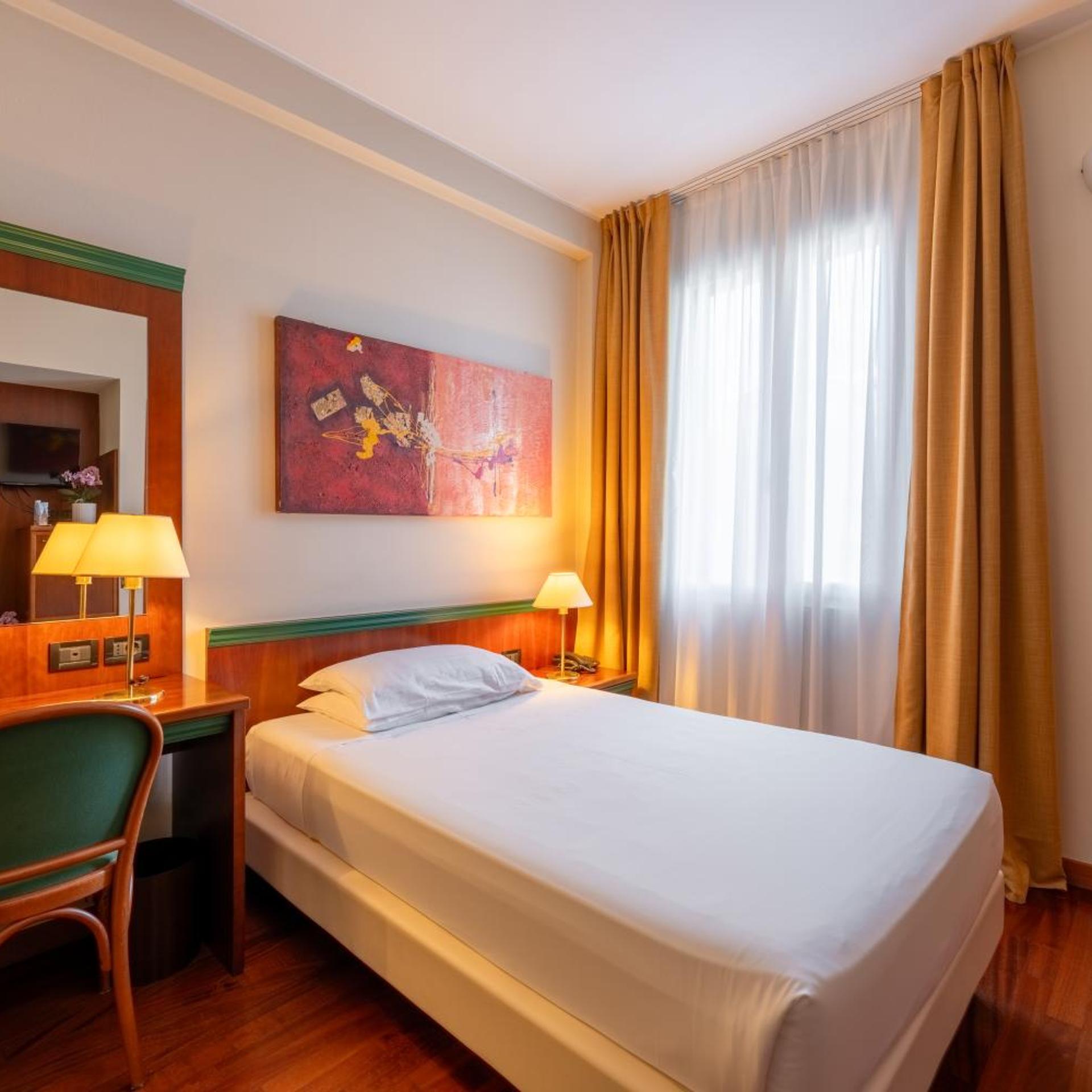 Room, Single