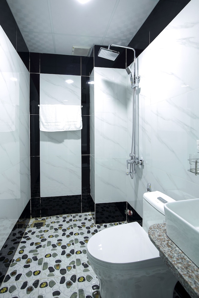 Kim Hoa Hotel 16/18