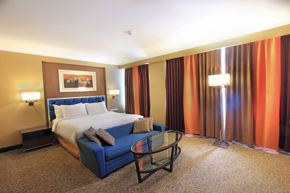 Hotel Ciputra Semarang managed by Swiss-Belhotel International 10/58