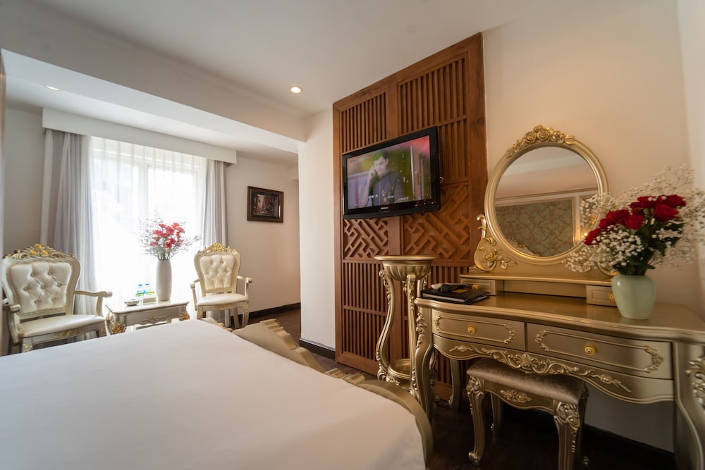 A Em Hotel 8a Thai Van Lung 14/45