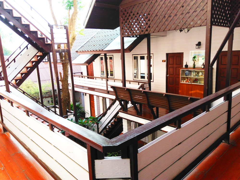 Thanicha Resort Amphawa 4/72