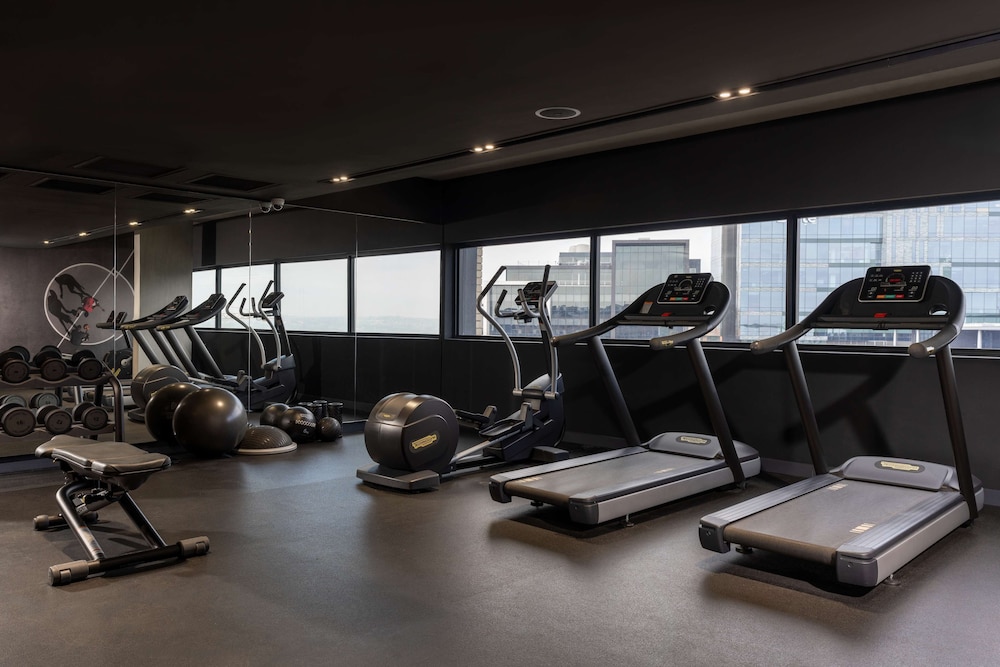 Radisson RED Hotel, Johannesburg Rosebank 37/75