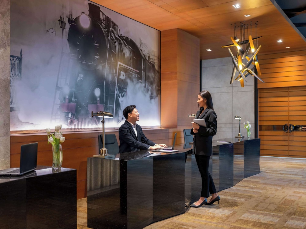 Mercure Bangkok Makkasan 9/79