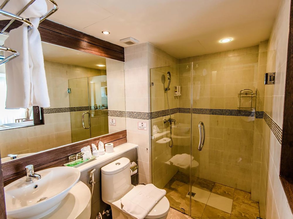 Goldenbell Hotel Chiangmai 12/60