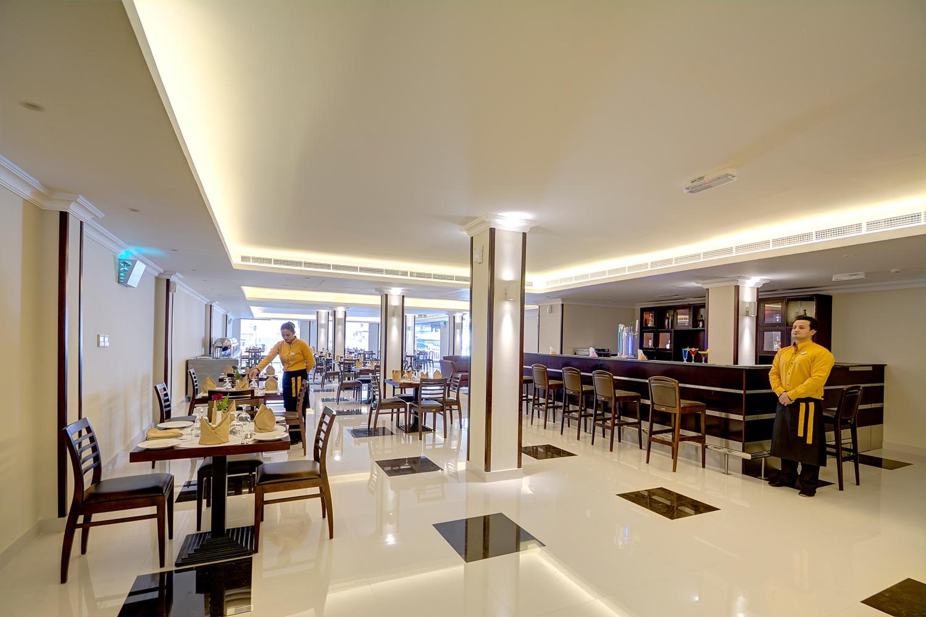 restaurant cafeteria