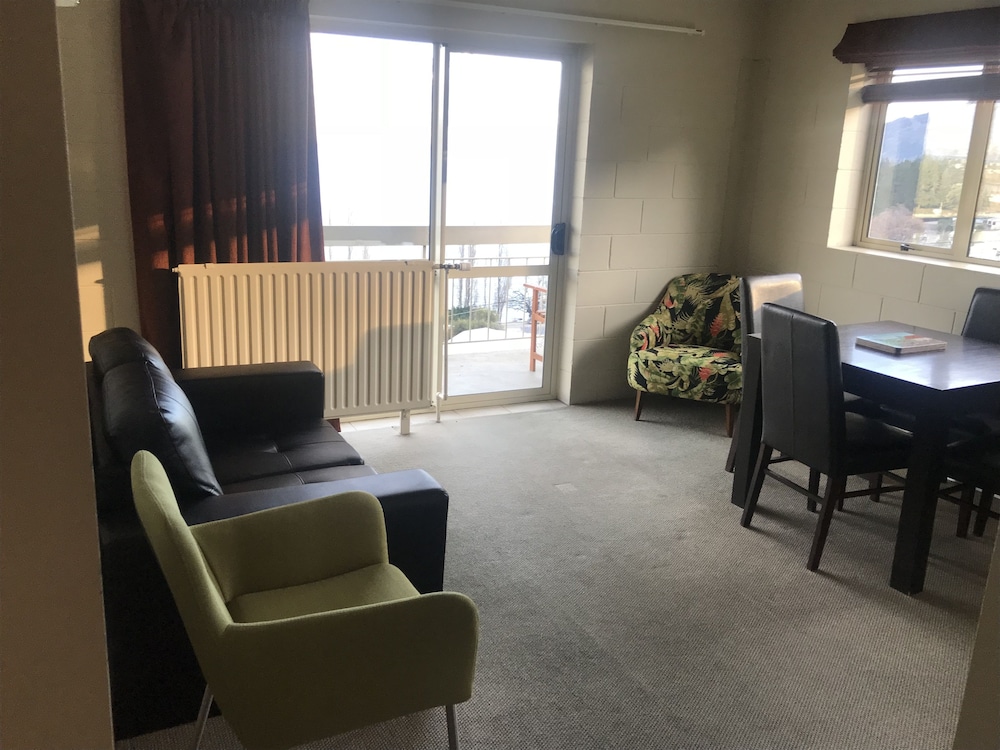 Earnslaw Lodge 23/50