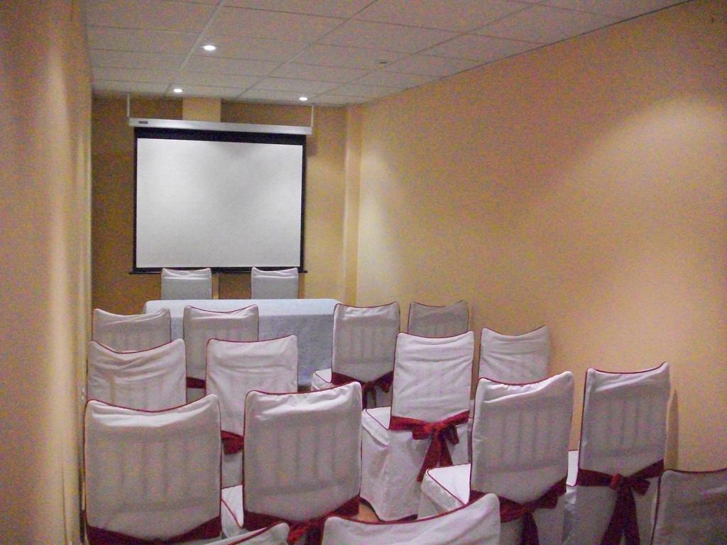 Hotel Flor de la Mancha 22/26