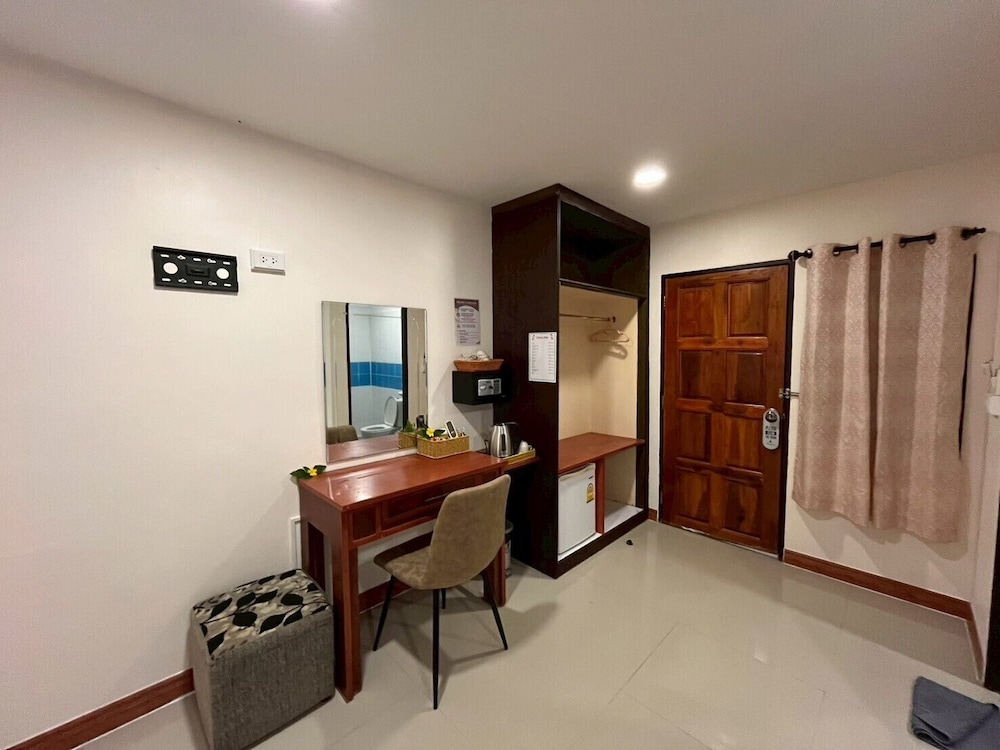 Sabai House 6/39