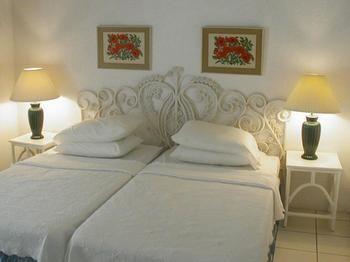 Paradise Villas 7/13