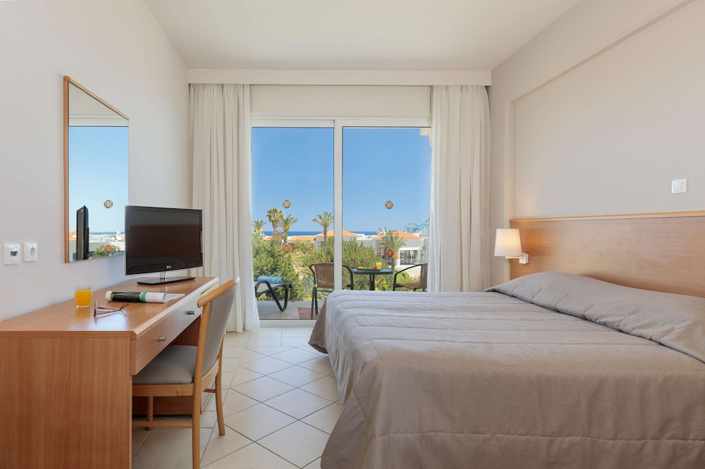 ECONOMY, DOUBLE OR TWIN BED, GARDEN VIEW