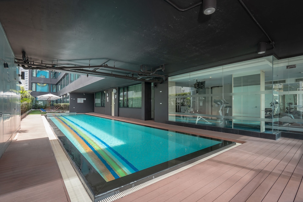Vic3 Bangkok Hotel 40/74