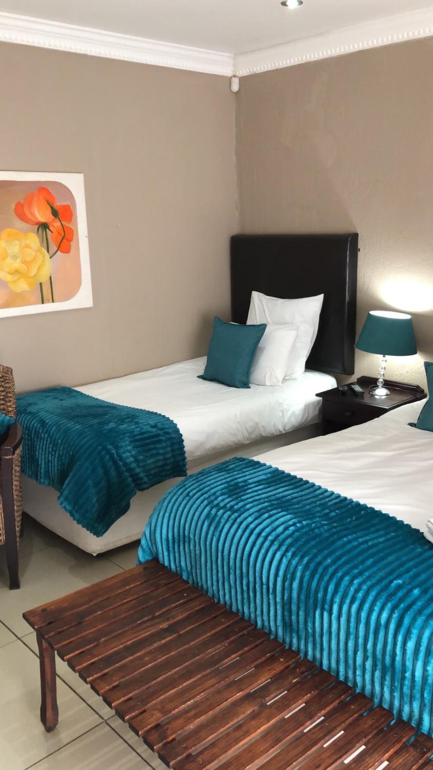 Bettie's Luxury Lodge 12/45