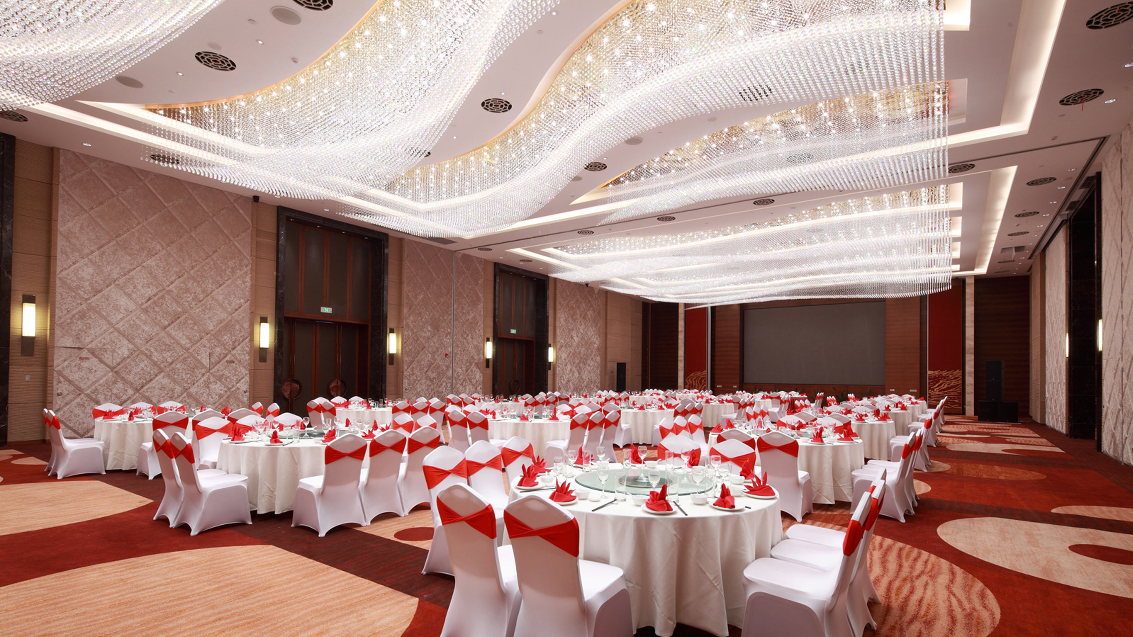 Holiday Inn Nantong Oasis International 72/78