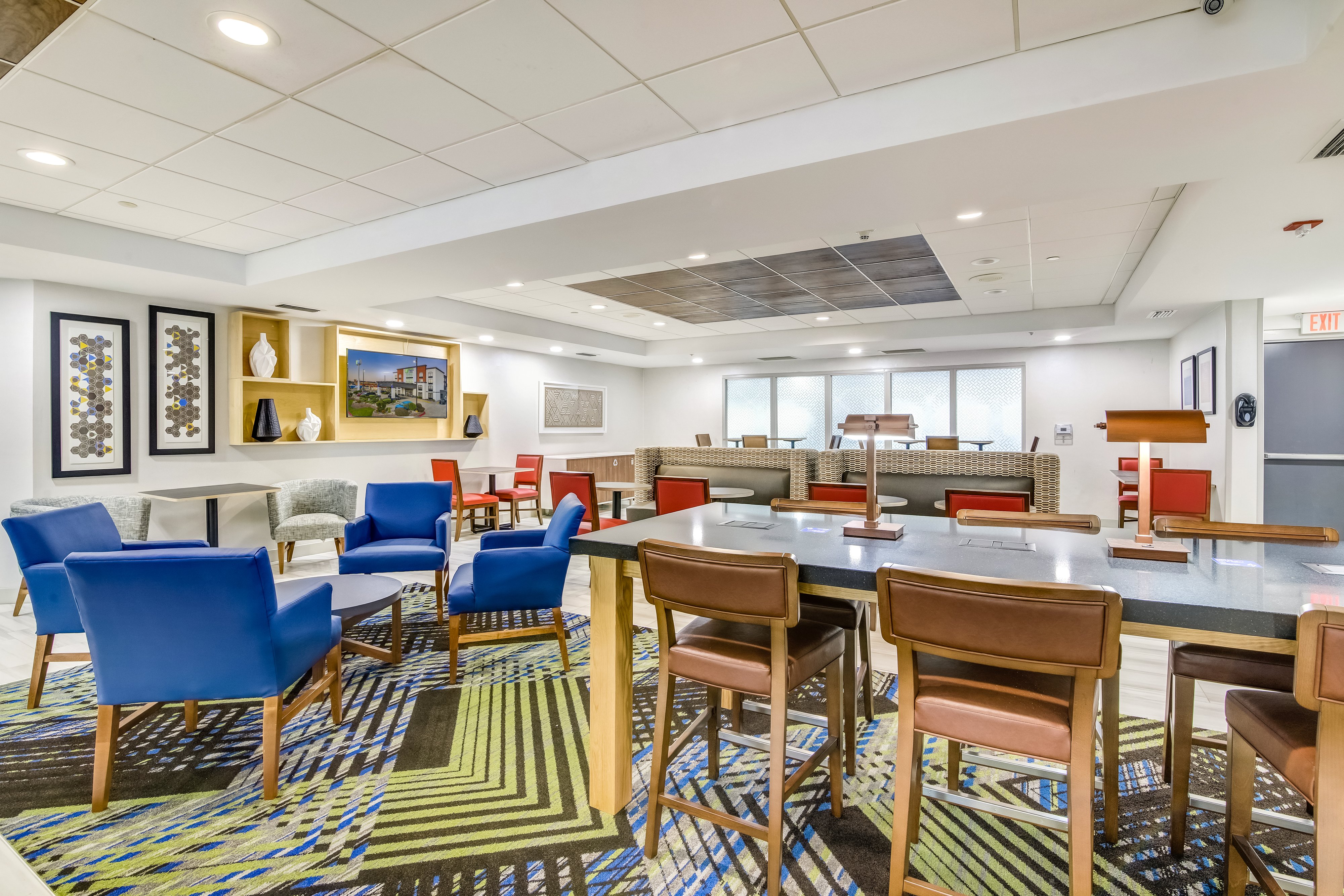 Holiday Inn Express and Suites Longview North 45/58
