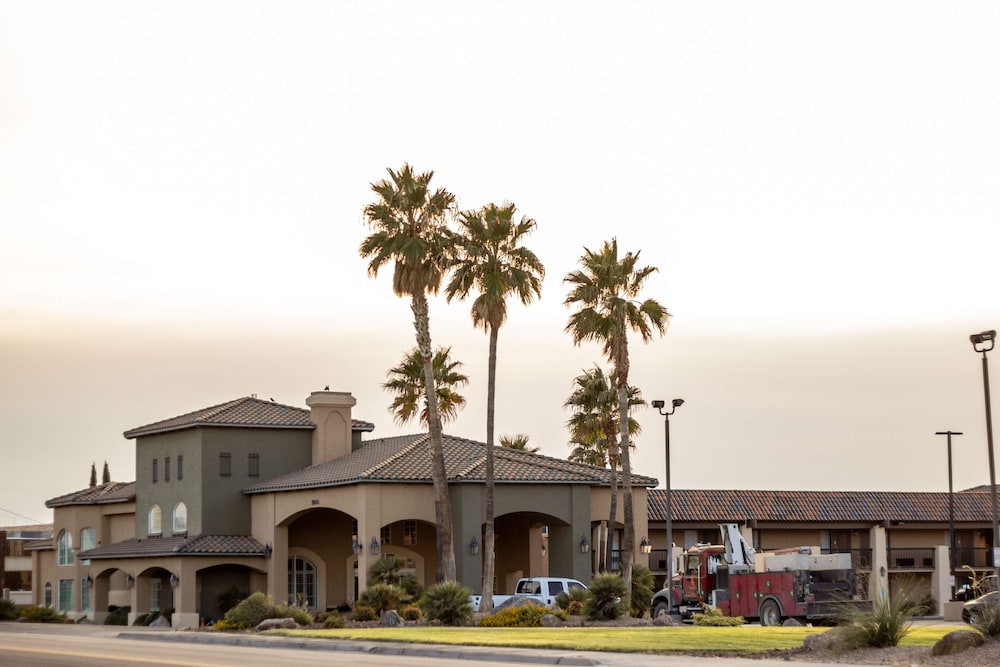 Best Western Plus A Wayfarer S Inn And Suites 5/26