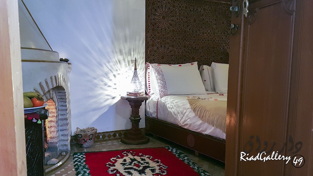 Riad Gallery 49 12/50