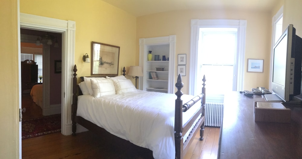 Delano Homestead Bed & Breakfast 20/64