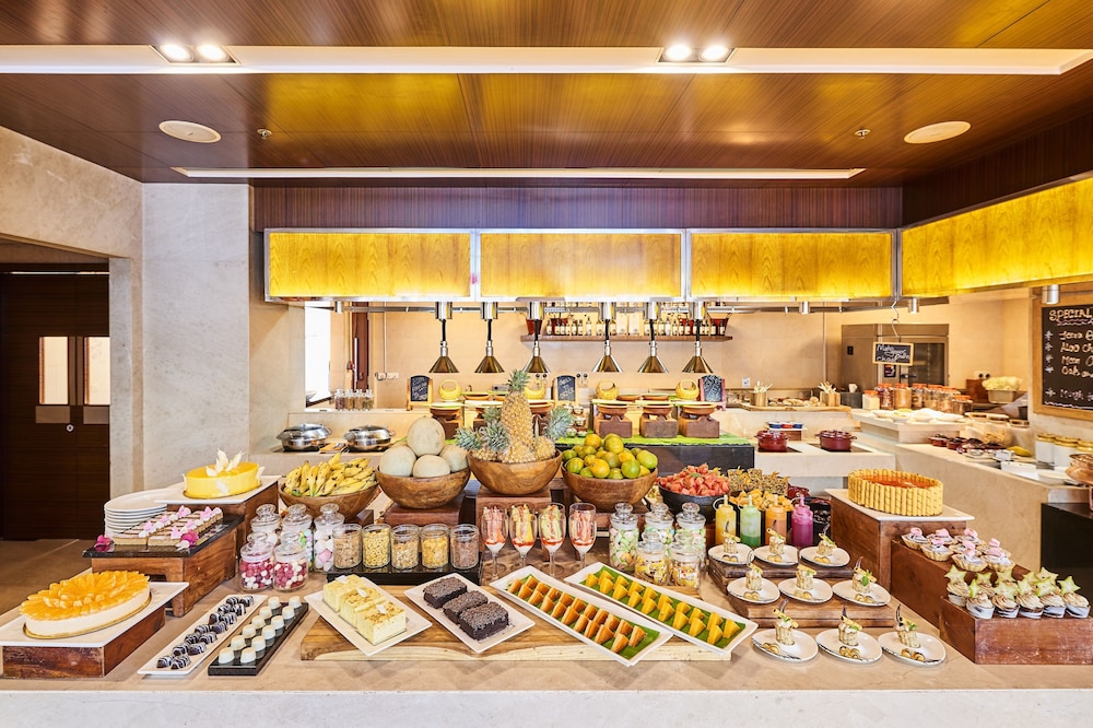 Courtyard By Marriott Kochi Airport 40/51