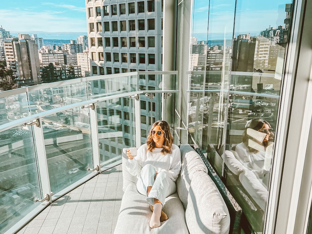 Paradox Hotel Vancouver 19/50