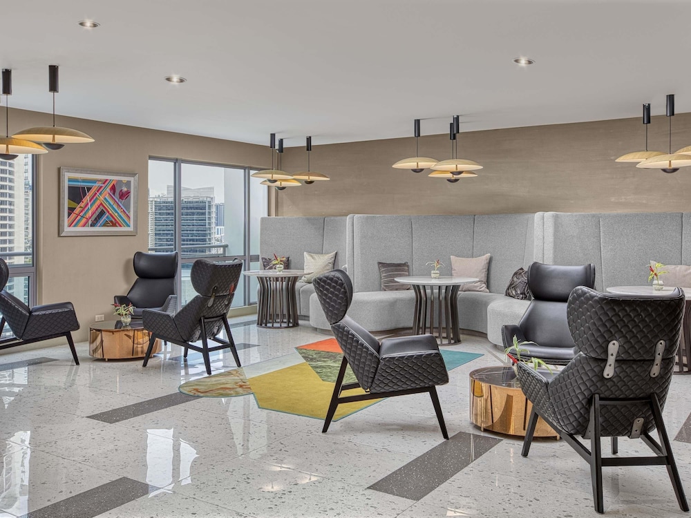 Novotel Suites Manila At Acqua 32/52